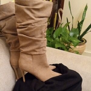 Chic Tan Slouchy Heeled Boots